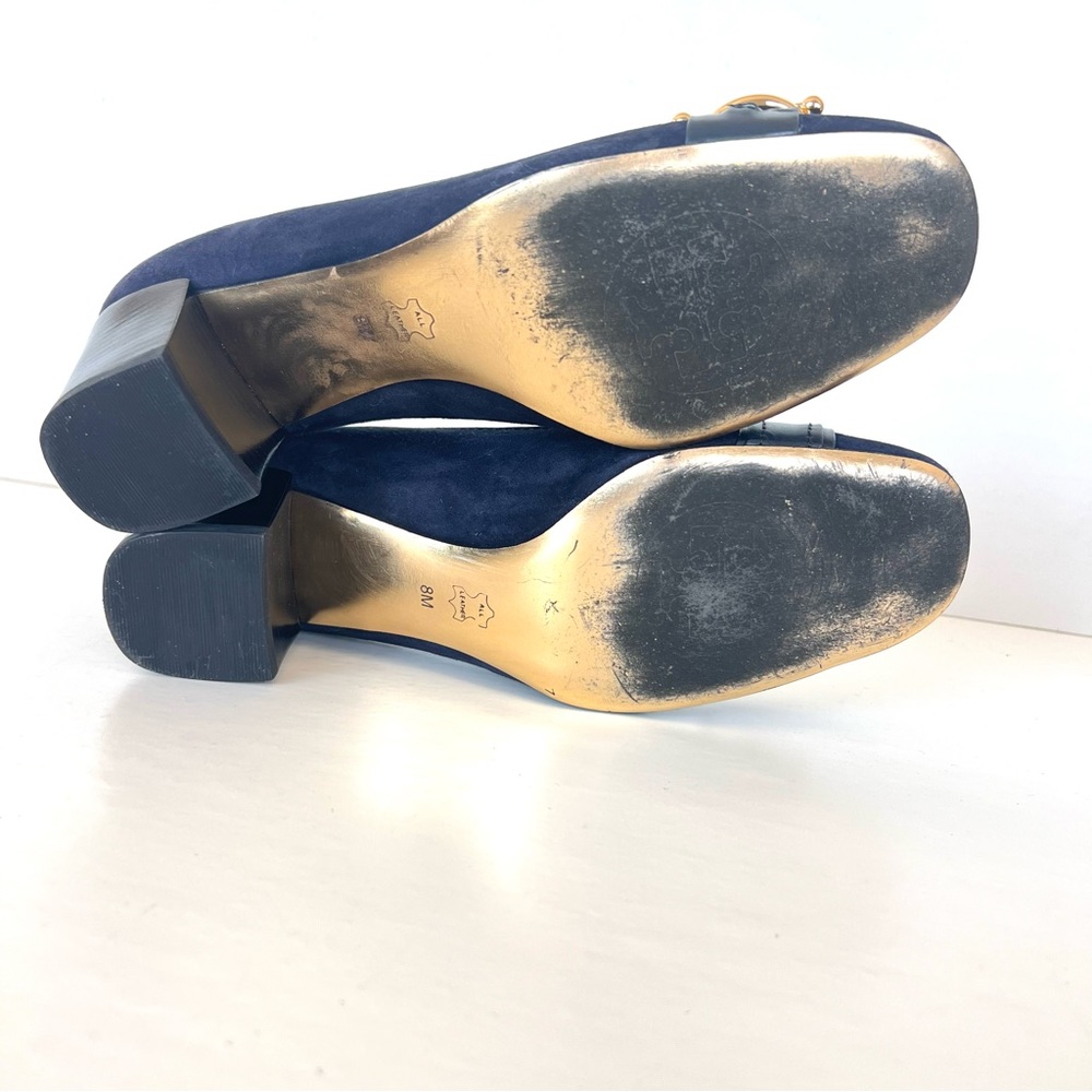TORY BURCH Noel Navy Blue Suede Gold Horse Bit Vntg Closed Toe Heel Pump Sz 8 M - Picture 9 of 11
